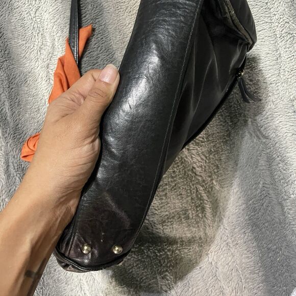 Genuine Leather SAS Women's Black Leather Bag with Single Strap Flawed - Picture 9 of 11